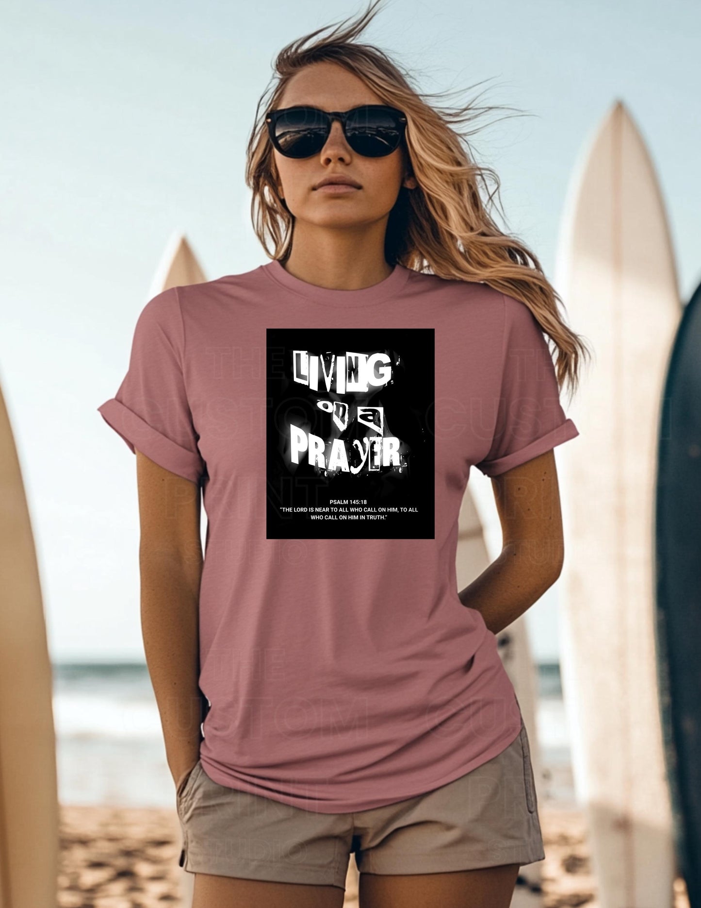 Living on a Prayer T-Shirt – Grunge Christian Rock Tee, Psalm 145:18 Graphic Shirt